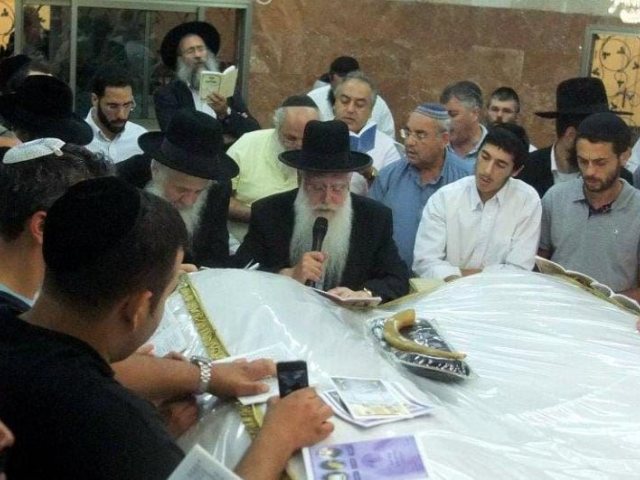 הרב חיים פינטו באהל. א' מיכאלי
