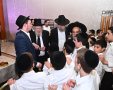 ילדי קרית הרצוג בבחינה. שוקי לרר
