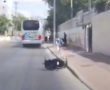 "העגלה החלה להתדרדר לכביש": כמעט אסון ברובע ג'. צפו (וידאו)