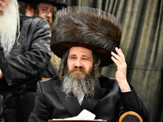 האדמור מפיטסבורג בחתונה. שוקי לרר