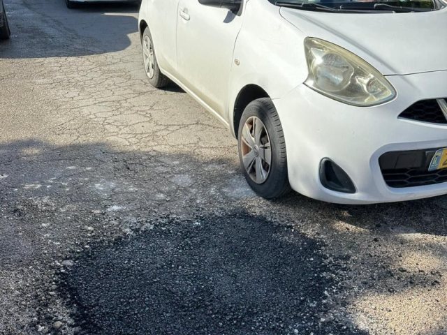 אחד הבורות שנאטמו ברח' רשב"י. עיריית אשדוד