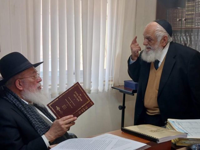 הגדה של פסח לרח בוכריץ. א. מיכאחי
