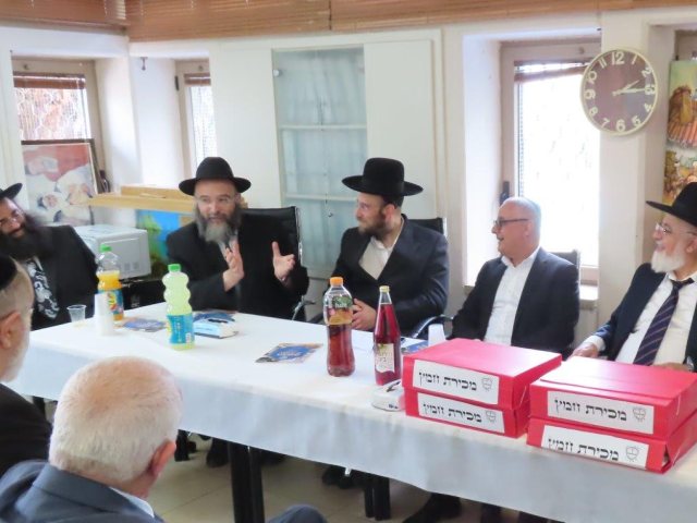 מכירת חמץ באור מנחם. א מיכאלי