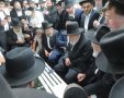 הגרמה הירש בניחום אבלים. א' מיכאלי