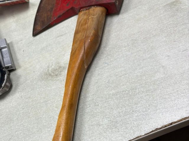 הגרזן. צילום: דוברות המשטרה