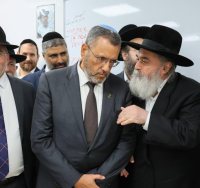 האדמור רבי יקותיאל אבוחצירא בירושלים. ארנון בוסאני