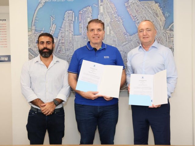 בצילום מימין לשמאל שאול שניידר, איל אגמוני ורועי אברהמי.  צילום רונן נג'אתי
