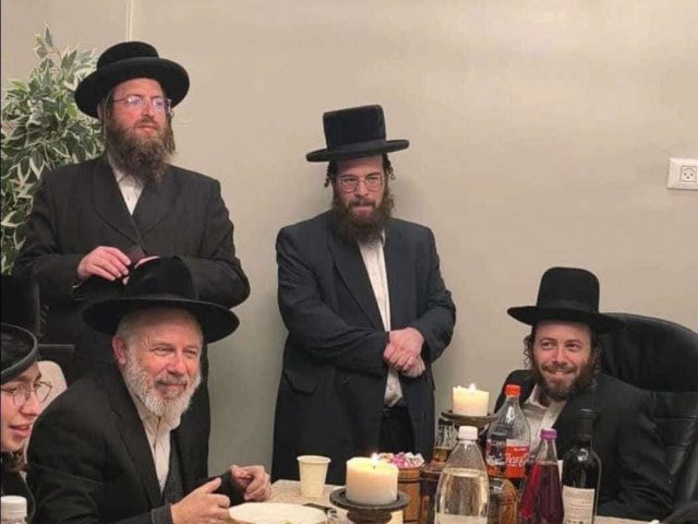 אירוסין הרב שור. בני שור