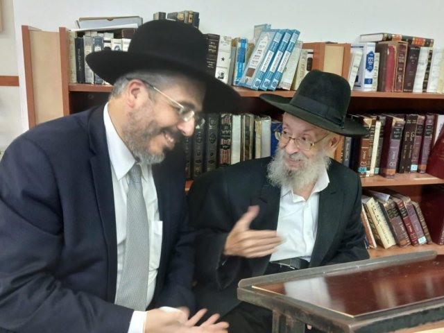 ראש מוסדות קדם מפעליו  אצל הברכת יצחק. א' מיכאלי