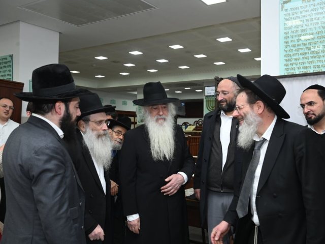 האדמור רבי דוד פינטו עם הגרש שטיינמן. שוקי לרר