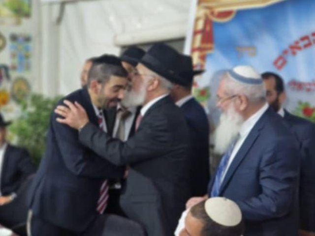 הרב עובדיה דהן בסוכת שר הדתות. א' מיכאלי