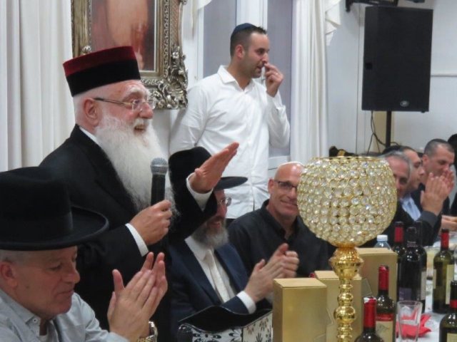פורים במחיצת רבי חיים פינטו. א' מיכאלי