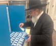 מי רואה אותו יוצא ואינו יוצא: האדמו"ר הגר"י אבוחצירא הצביע