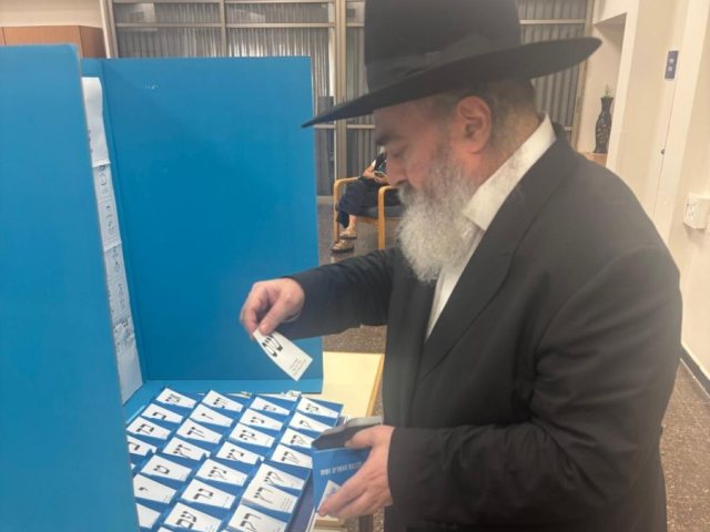 האדמור רבי יקותיאל בקלפי. המצלם