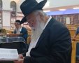 הרב מאיר כהן בתפילת ערבית. א' מיכאלי