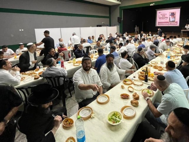 ג תמוז רובע ט'. בית חבד רובע ט'