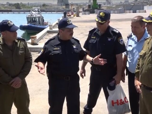 מפכ"ל המשטרה בביקור בבסיס אשדוד
