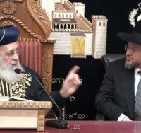 הרב דרעי לצד הראשל"צ. דר וסוחרת