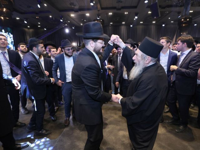 חתונת בן הרב אבוחצירא בגני החידא. יעקב כהן
