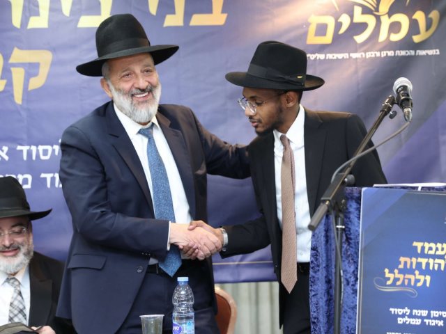 הרב אריה דרעי בכינוס עמלים. יעקב כהן