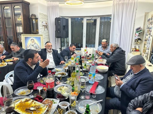 הילולת האביר יעקב בביתו של ר' אלי כהן. זכותו תגן