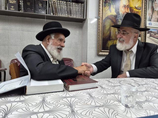הרב דהן אצל הרב מחפוד. א מיכאלי